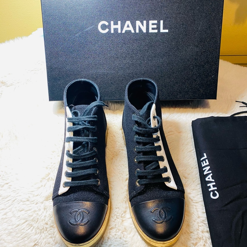 CHANEL Black and White High-Top Sneakers - Picture 11 of 14